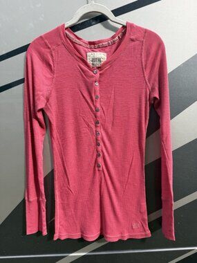 Vintage Y2K Ruehl No. 925 Greenwich Village pink ribbed henley shirt M grunge